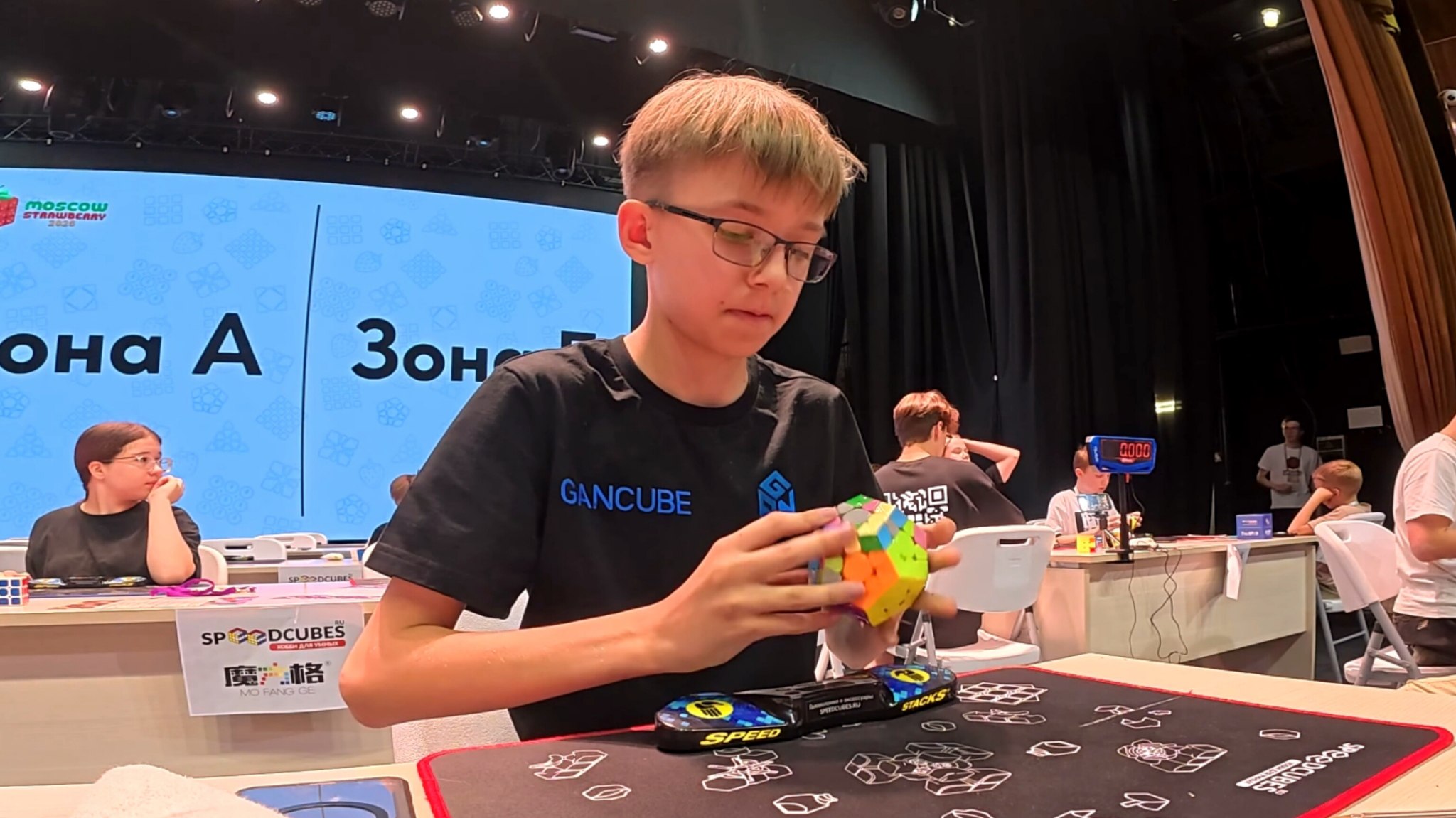 رکورد جهانی روبیک مگامینکس شکسته شد!