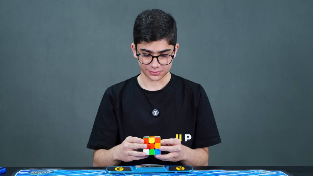 گفت و گو با رکورددار روبیک ایران